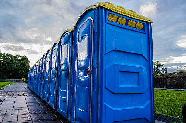 Best Portable bathroom rental  in Petersburg, WV
